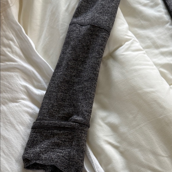 Lululemon - Picture 3 of 7